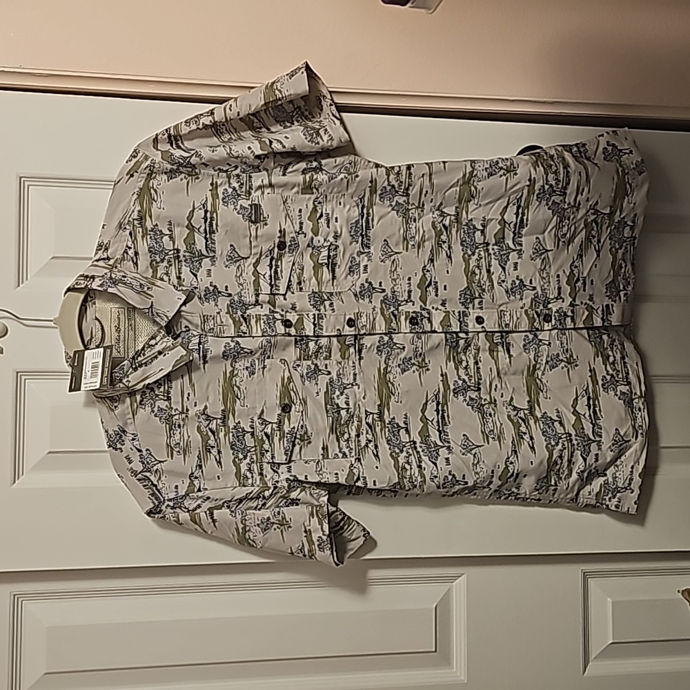 Eddie Bauer Mountain Button Down Men's Medium